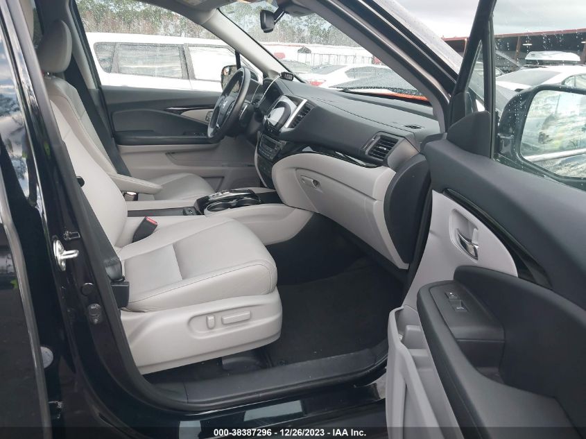 2017 HONDA PILOT TOURING - 5FNYF6H9XHB091802