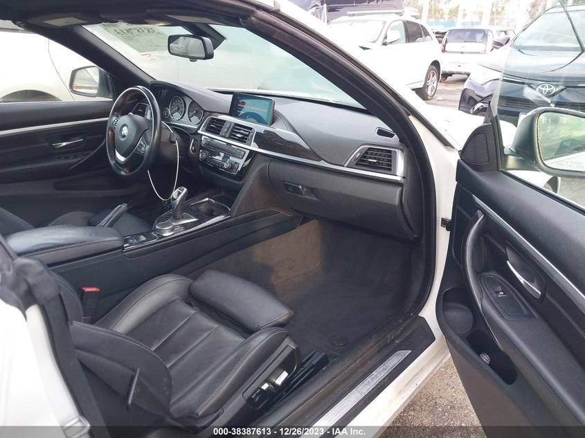 VIN WBA4Z1C58JEC59134 2018 BMW 430I