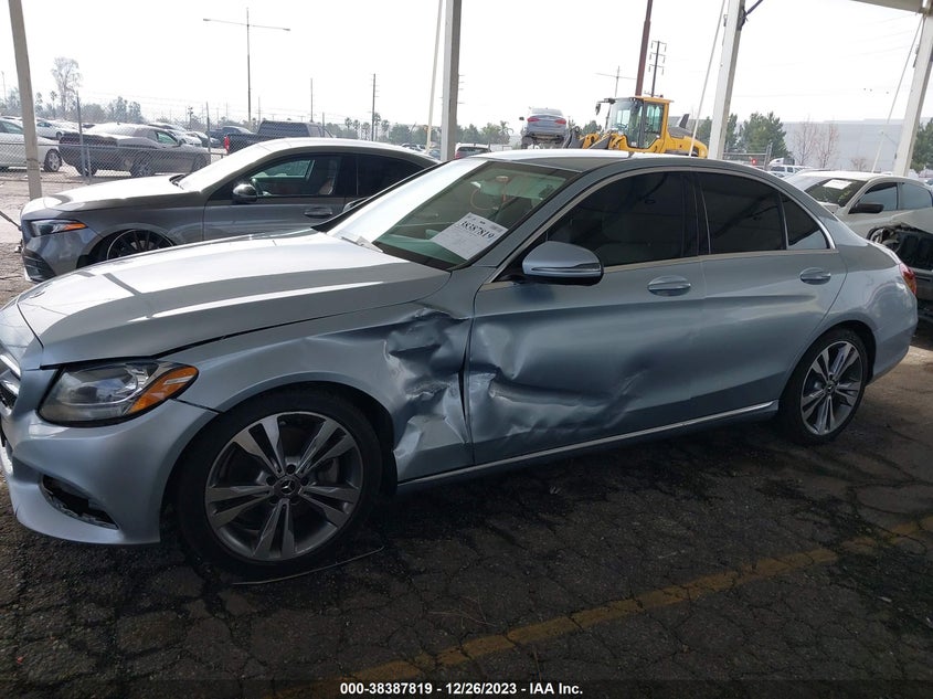 VIN 55SWF4JB7HU220148 2017 MERCEDES-BENZ C 300 300