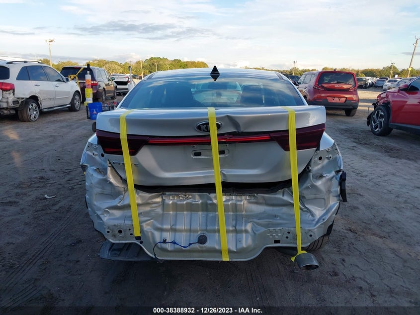 VIN 3KPF24AD5ME352100 2021 KIA FORTE LXS