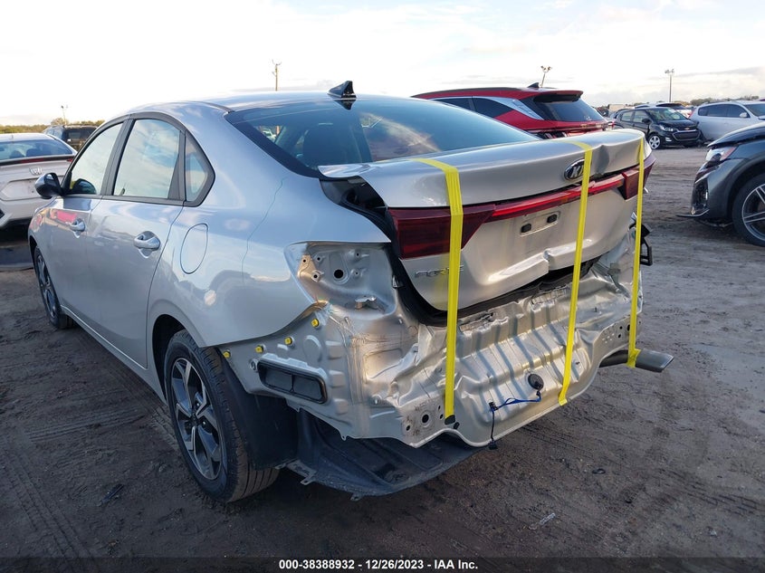 VIN 3KPF24AD5ME352100 2021 KIA FORTE LXS