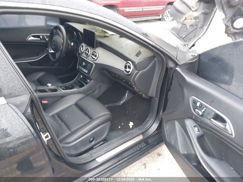2018 MERCEDES-BENZ CLA 250 - WDDSJ4EB8JN577067
