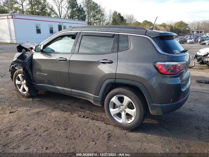 VIN 3C4NJDBB4JT115004 2018 JEEP COMPASS LATITUDE