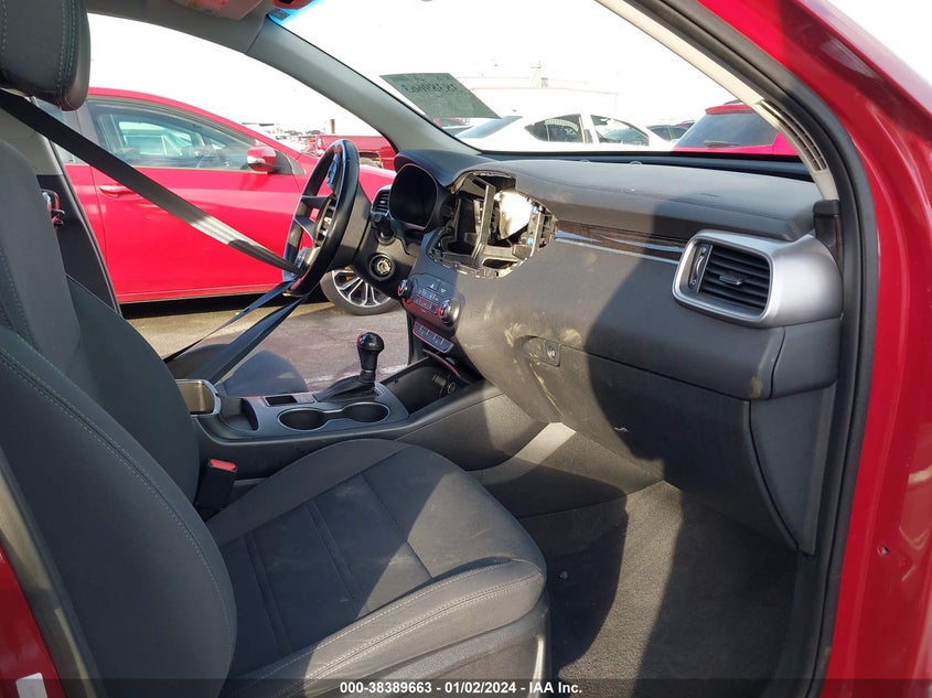 VIN 5XYPGDA39HG192678 2017 KIA SORENTO LX/L