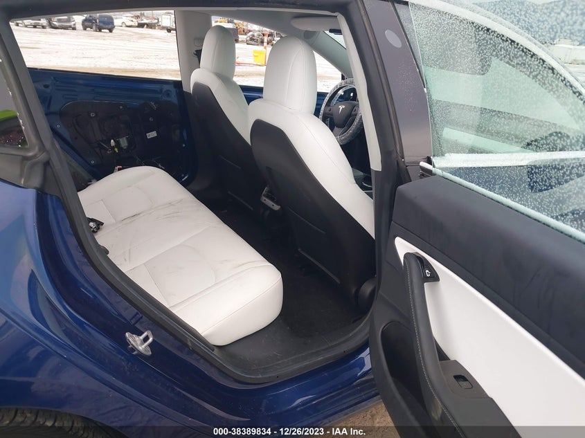 VIN 5YJ3E1EB9KF392138 2019 TESLA MODEL 3