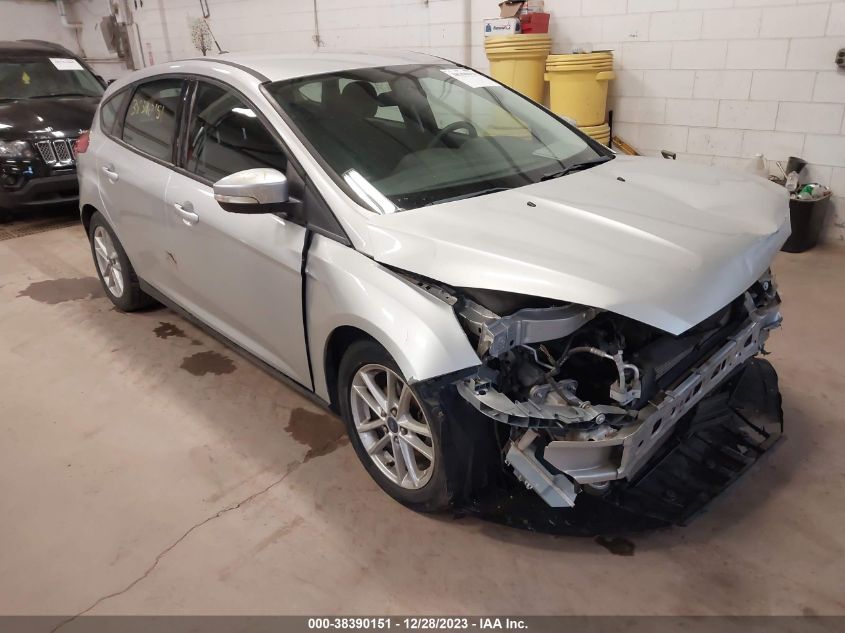 2015 FORD FOCUS SE - 1FADP3K2XFL220725