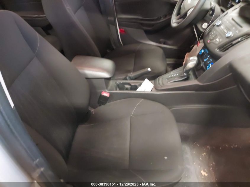 2015 FORD FOCUS SE - 1FADP3K2XFL220725