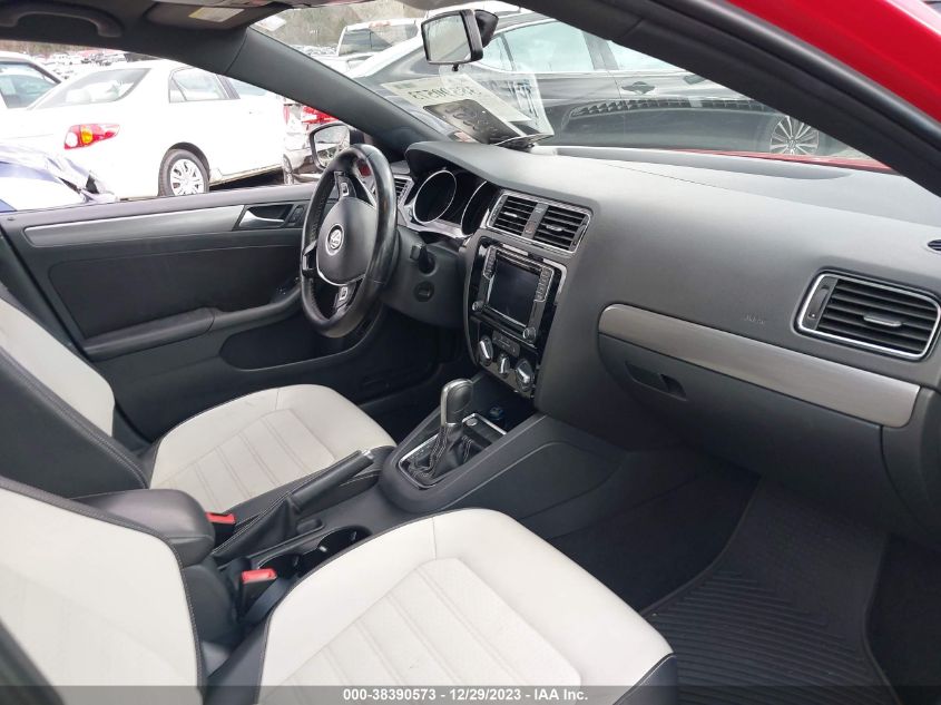 2016 VOLKSWAGEN JETTA 1.8T SPORT - 3VWD17AJ0GM226638