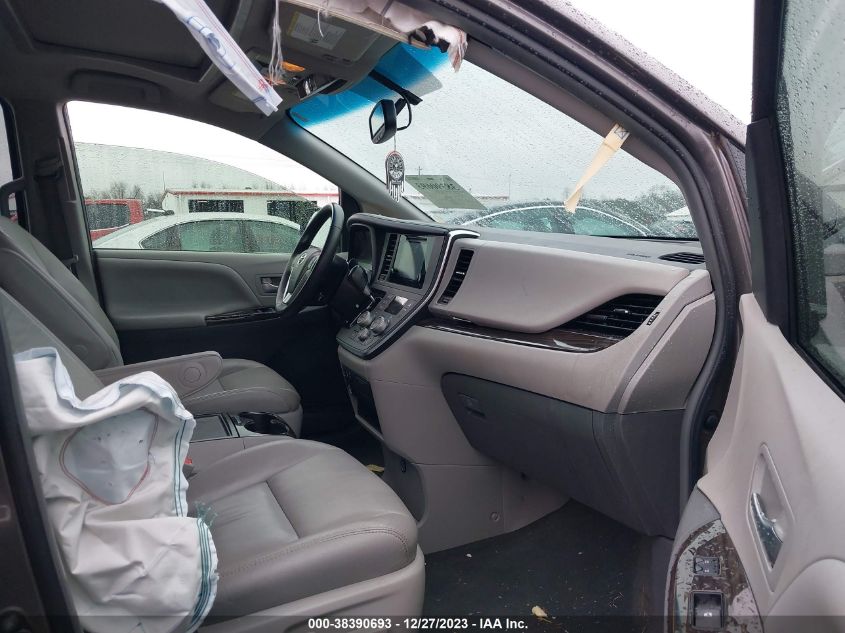 2017 TOYOTA SIENNA XLE/LIMITED - 5TDYZ3DC3HS864077