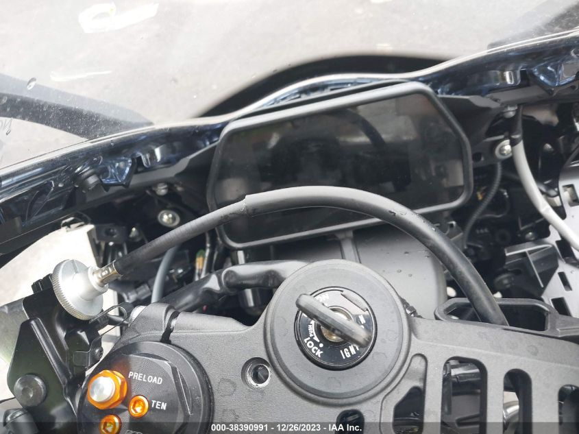 2023 YAMAHA YZFR1 JYARN66E7PA003590