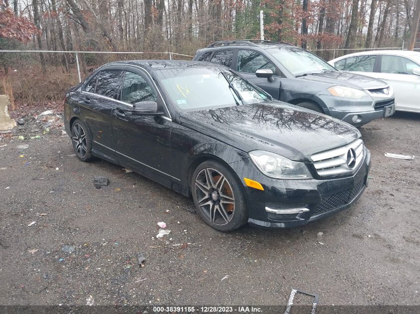 2013 MERCEDES-BENZ C 300 LUXURY 4MATIC/SPORT 4MATIC - WDDGF8ABXDR265334