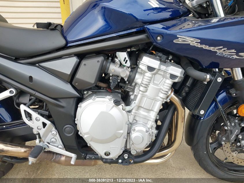 2009 SUZUKI GSF1250 SA JS1GW72B192100270