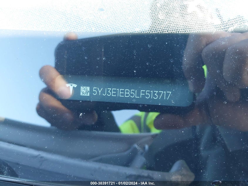 VIN 5YJ3E1EB5LF513717 2020 TESLA MODEL 3