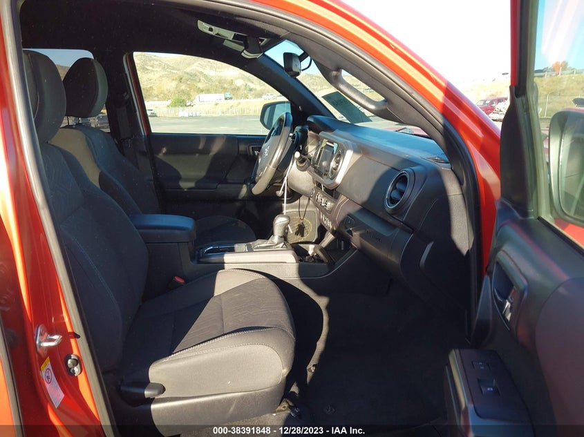 VIN 3TMBZ5DN8JM014308 2018 TOYOTA TACOMA TRD SPORT