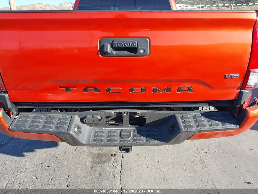 VIN 3TMBZ5DN8JM014308 2018 TOYOTA TACOMA TRD SPORT