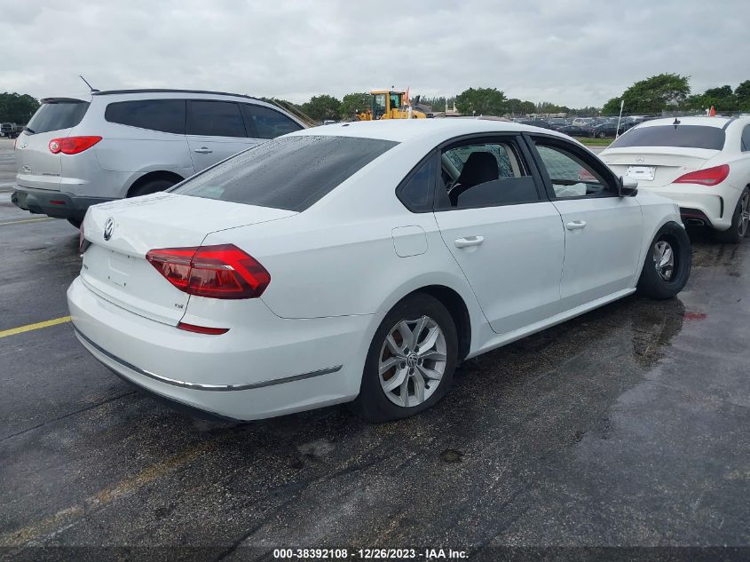 2018 VOLKSWAGEN PASSAT S/R-LINE - 1VWAA7A39JC011577