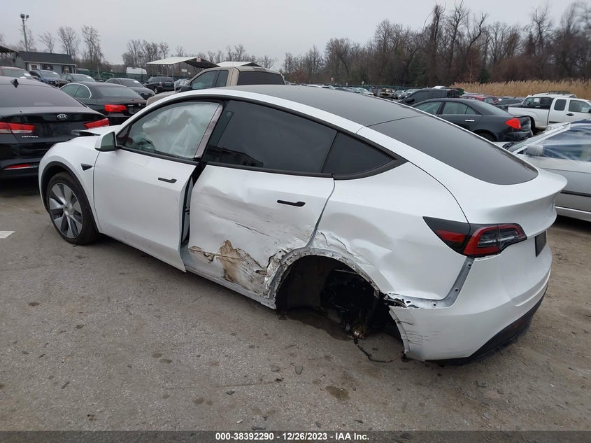 VIN 7SAYGDEE4PA105565 2023 TESLA MODEL Y AWD/LONG RANGE DUAL MOTOR ALL-WHEEL DRIVE