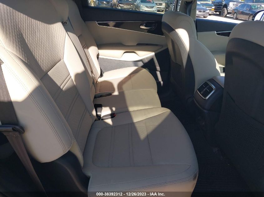 2020 KIA SORENTO 2.4L LX - 5XYPG4A30LG627726