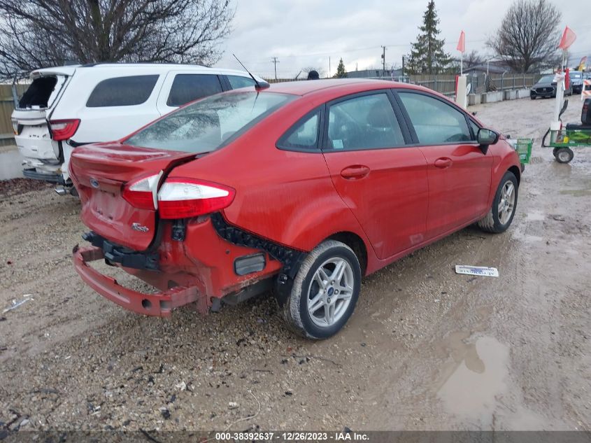VIN 3FADP4BJ7KM104369 2019 FORD FIESTA SE