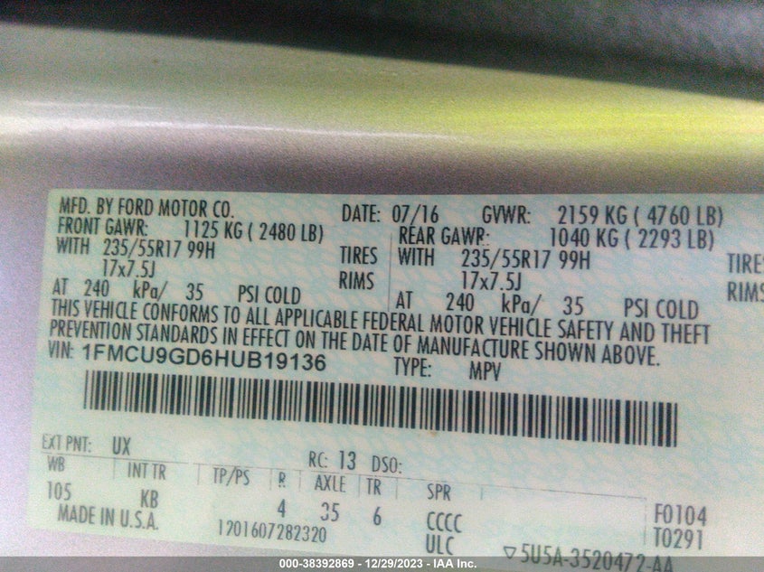 VIN 1FMCU9GD6HUB19136 2017 FORD ESCAPE SE
