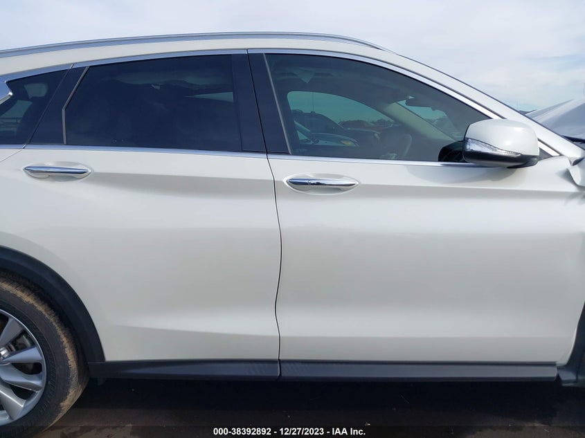 VIN 3PCAJ5M1XKF147562 2019 INFINITI QX50 LUXE
