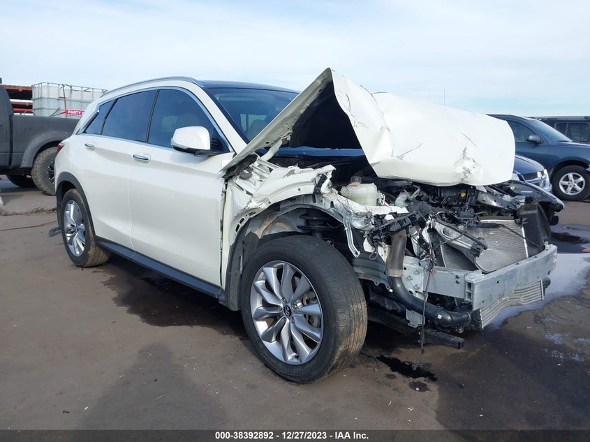 VIN 3PCAJ5M1XKF147562 2019 INFINITI QX50 LUXE