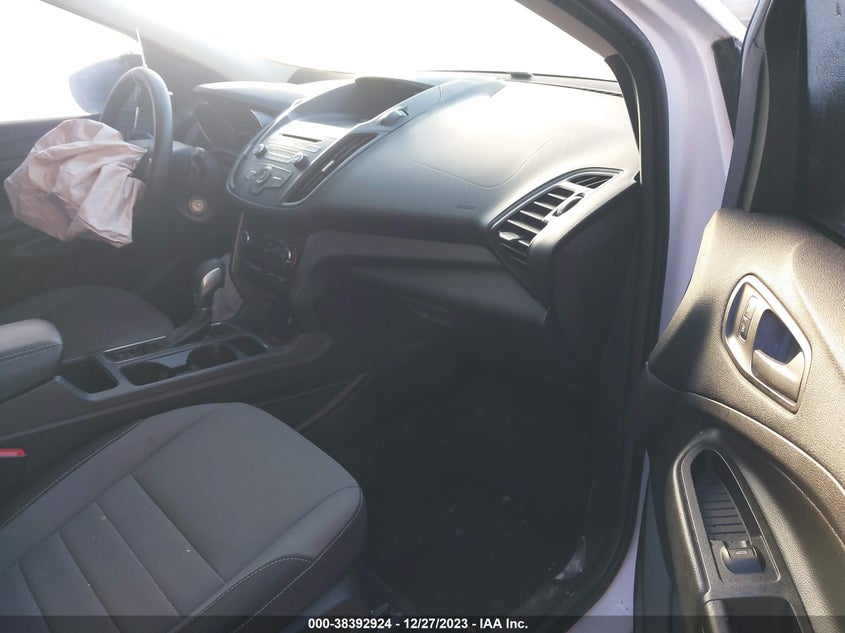 VIN 1FMCU0F74HUE90626 2017 FORD ESCAPE S