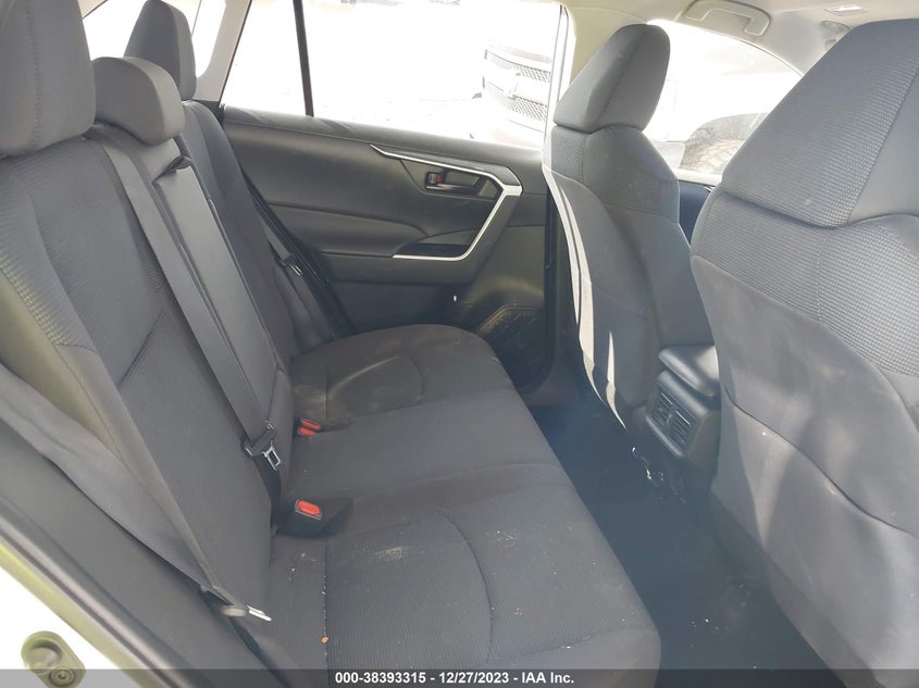 VIN 2T3H1RFV2PW261269 2023 TOYOTA RAV4 LE