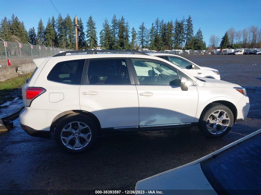 VIN JF2SJAWC8JH444387 2018 SUBARU FORESTER 2.5I TOURING