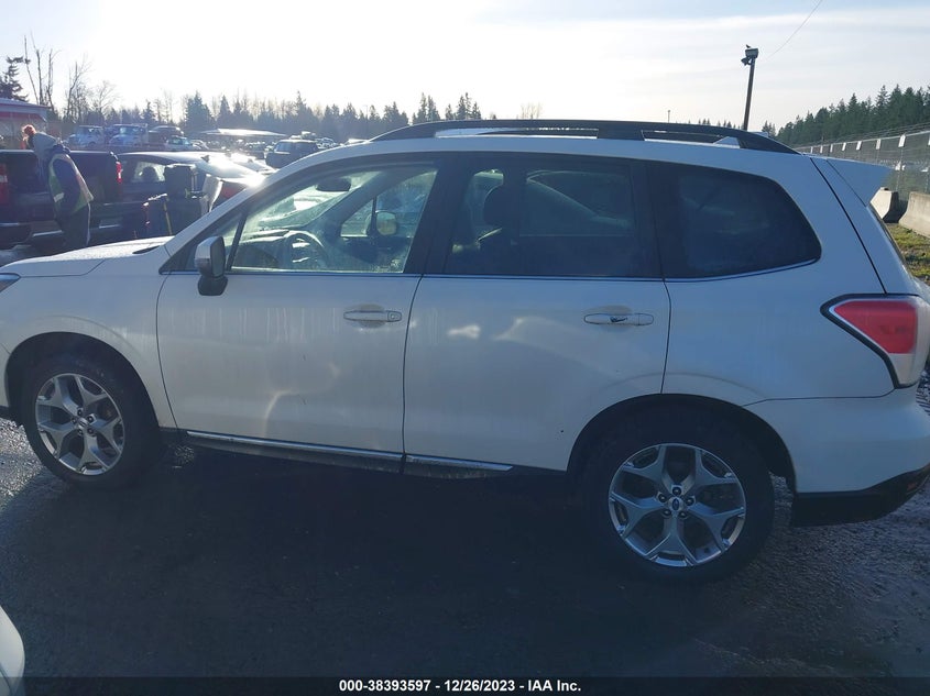 VIN JF2SJAWC8JH444387 2018 SUBARU FORESTER 2.5I TOURING