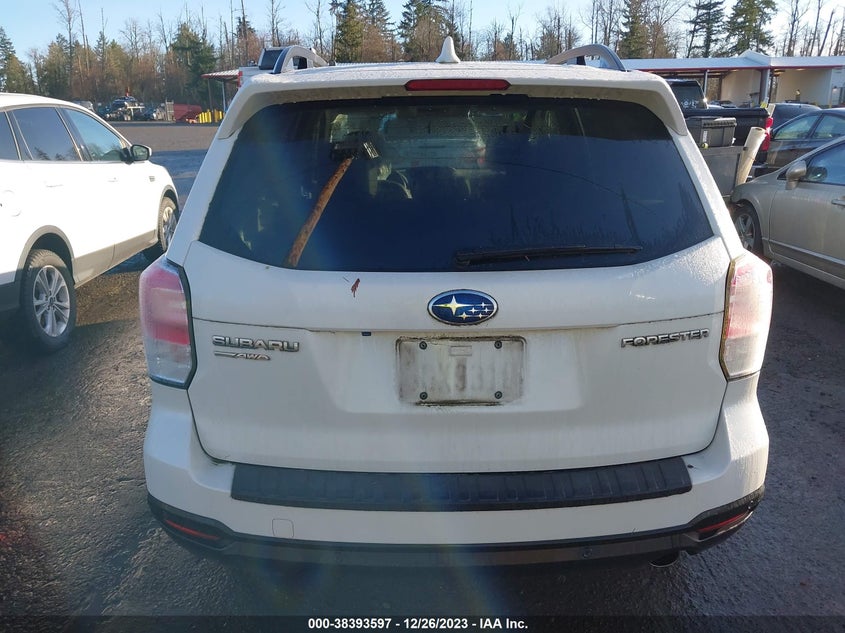 VIN JF2SJAWC8JH444387 2018 SUBARU FORESTER 2.5I TOURING
