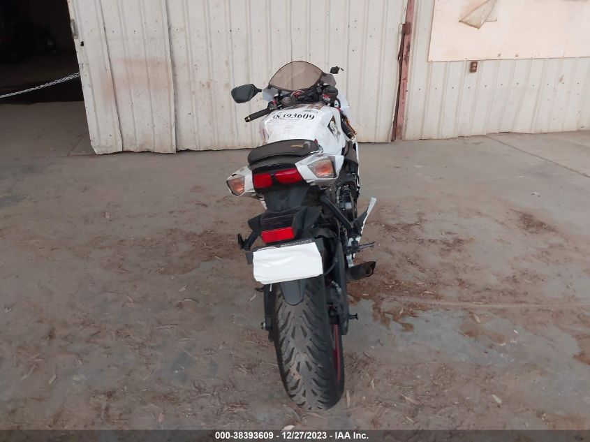 2017 SUZUKI GSX-R750 JS1GR7MA8H2101278