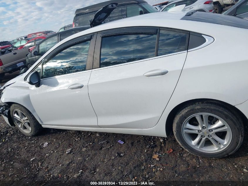 2018 CHEVROLET CRUZE LT - 1G1BE5SM9J7185495
