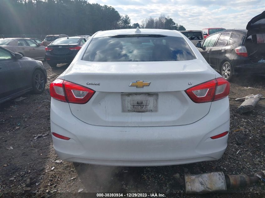 2018 CHEVROLET CRUZE LT - 1G1BE5SM9J7185495