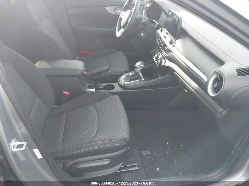 2023 KIA FORTE LX/LXS - 3KPF24AD1PE686080