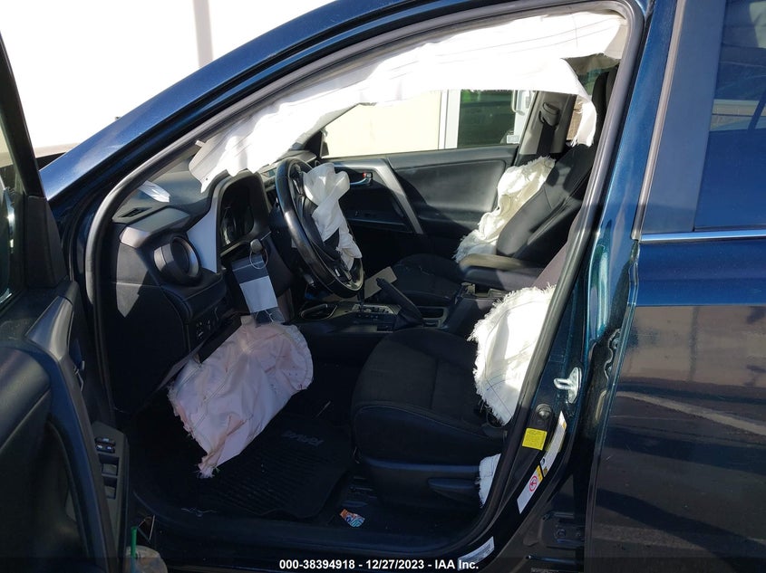 VIN JTMWFREV1HD106589 2017 TOYOTA RAV4 XLE