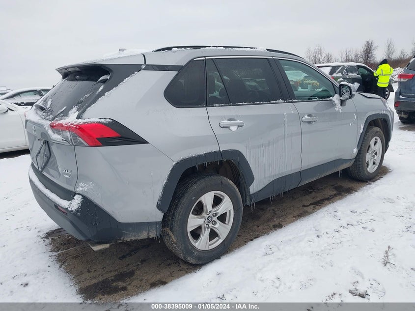 VIN 2T3P1RFV2LW128386 2020 TOYOTA RAV4 XLE