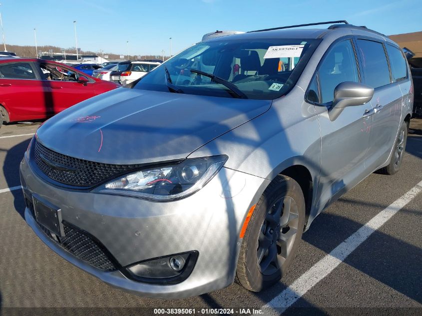 VIN 2C4RC1BG9LR147586 2020 CHRYSLER PACIFICA TOURING L