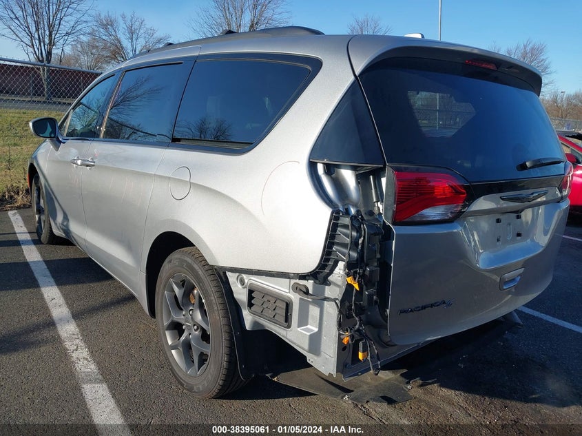 VIN 2C4RC1BG9LR147586 2020 CHRYSLER PACIFICA TOURING L