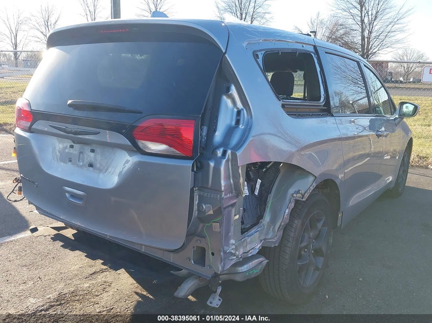 VIN 2C4RC1BG9LR147586 2020 CHRYSLER PACIFICA TOURING L