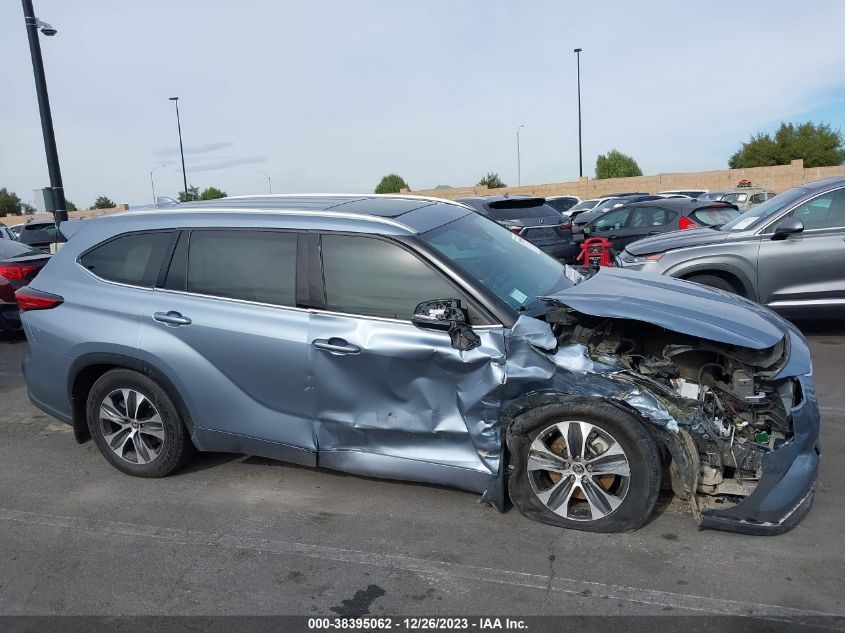 2022 TOYOTA HIGHLANDER XLE - 5TDHZRAH4NS121281