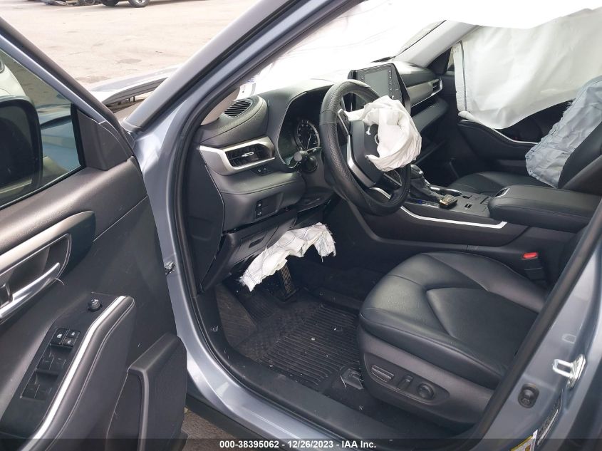 2022 TOYOTA HIGHLANDER XLE - 5TDHZRAH4NS121281