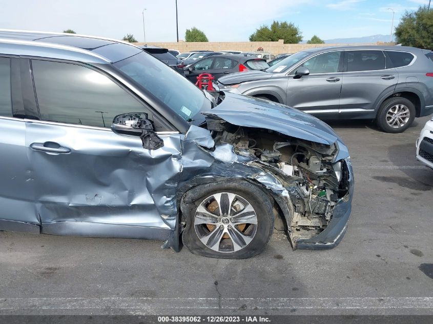 2022 TOYOTA HIGHLANDER XLE - 5TDHZRAH4NS121281