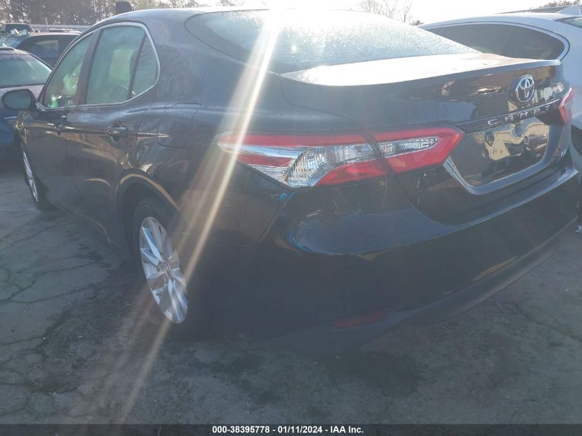 2018 TOYOTA CAMRY LE - 4T1B11HK8JU009648