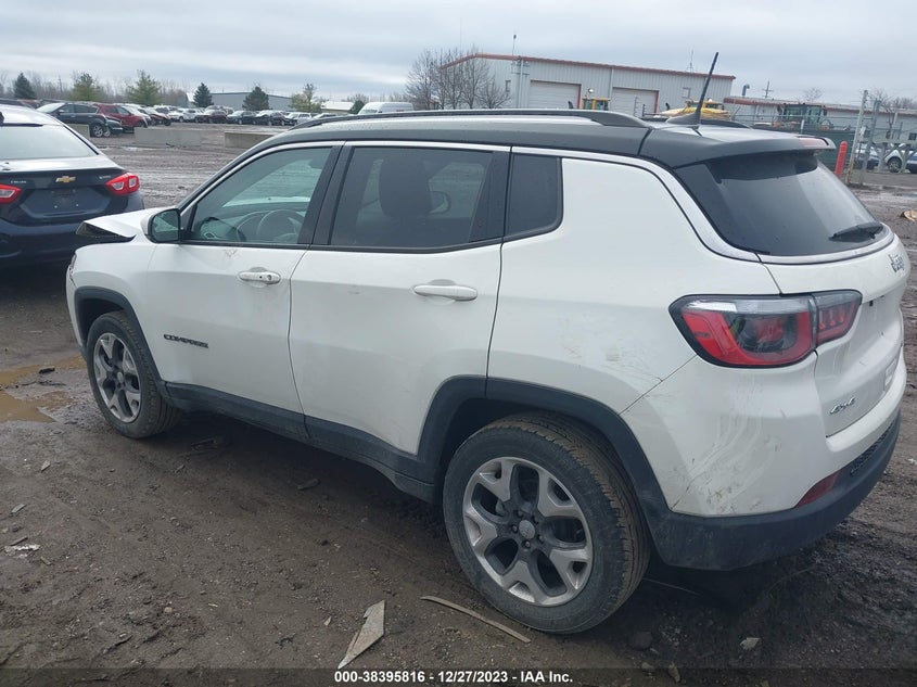 VIN 3C4NJDCB1JT372748 2018 JEEP COMPASS LIMITED