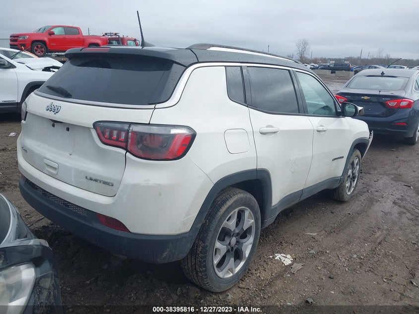 VIN 3C4NJDCB1JT372748 2018 JEEP COMPASS LIMITED