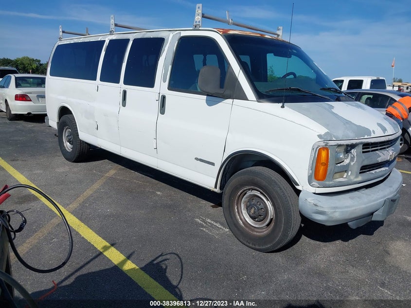 CHEVROLET EXPRESS VAN 2002. Lot# 38396813. VIN 1GAHG39R821242994. Photo 1