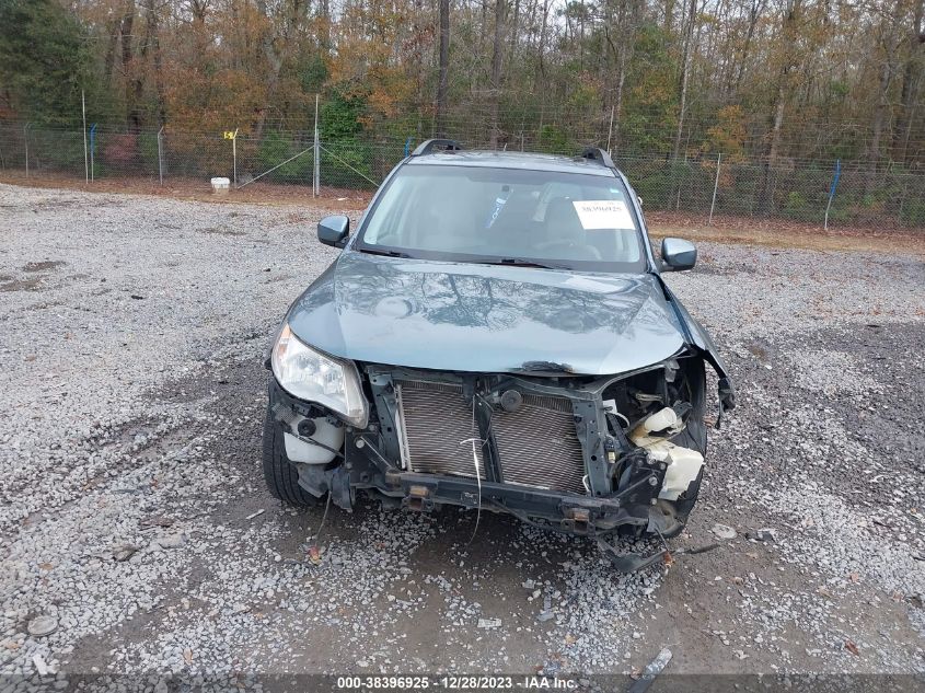 2013 SUBARU FORESTER 2.5X PREMIUM - JF2SHADC1DG443820