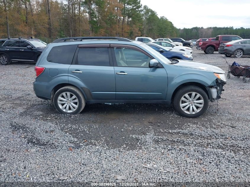 2013 SUBARU FORESTER 2.5X PREMIUM - JF2SHADC1DG443820