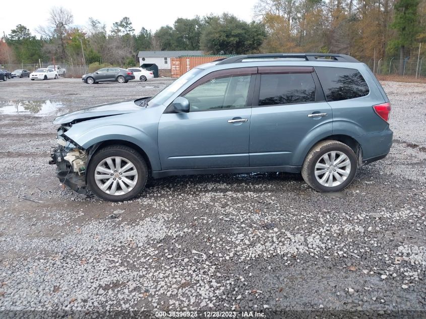 2013 SUBARU FORESTER 2.5X PREMIUM - JF2SHADC1DG443820